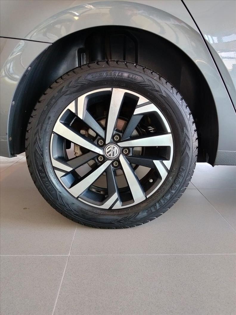  VIRTUS  1.0 200 TSI Comfortline 17