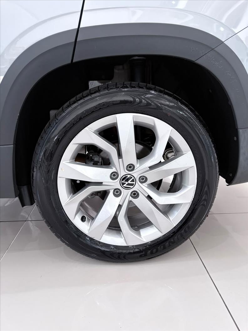  TAOS  1.4 250 TSI Comfortline 17