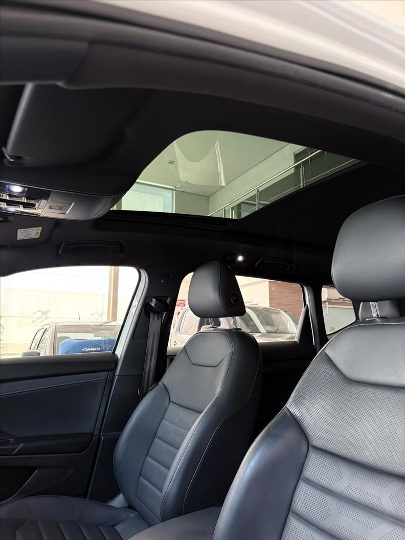  TAOS  1.4 250 TSI Highline 10