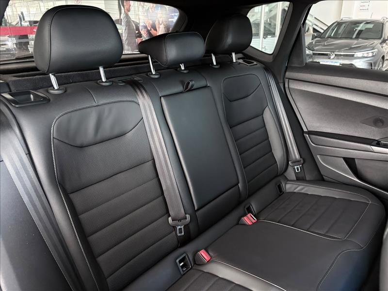  TAOS  1.4 250 TSI Highline 7
