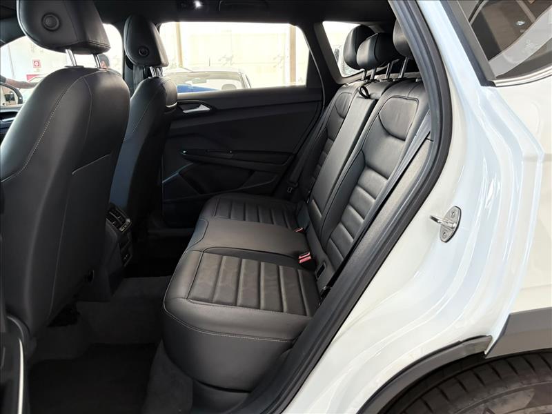  TAOS  1.4 250 TSI Highline 9