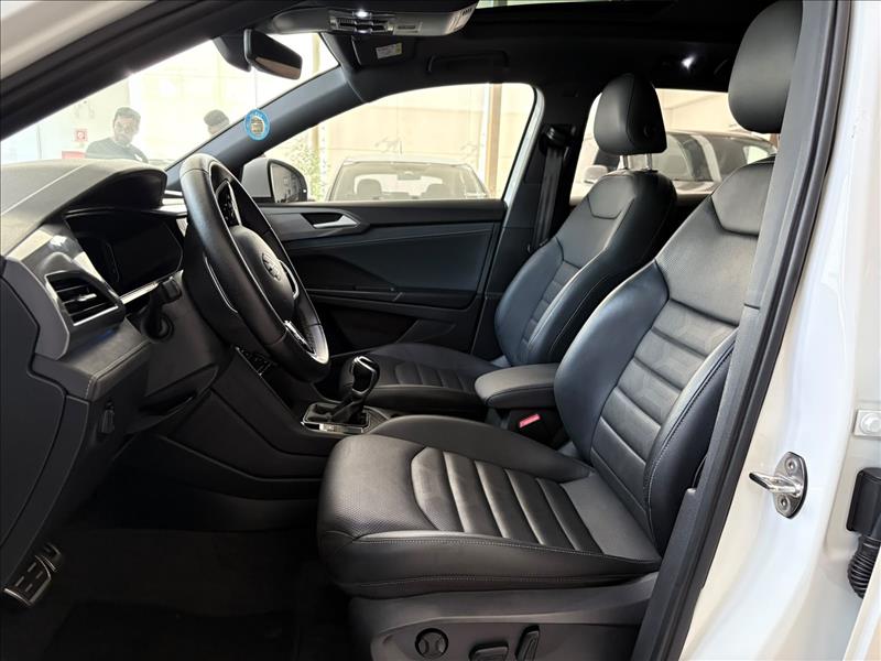  TAOS  1.4 250 TSI Highline 8