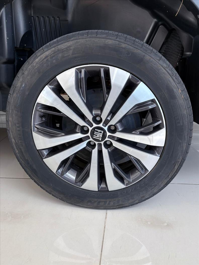  TORO  2.0 16V Turbo Volcano 4WD 16