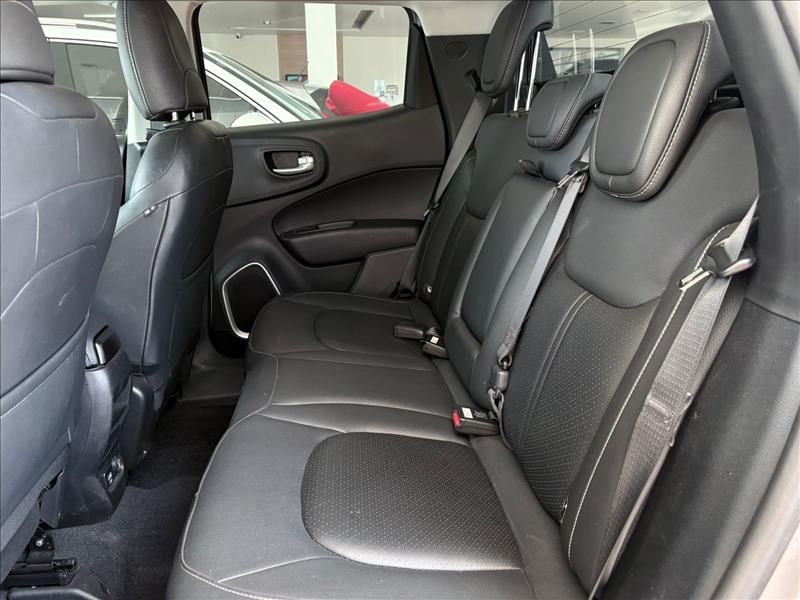  TORO  2.0 16V Turbo Volcano 4WD 9