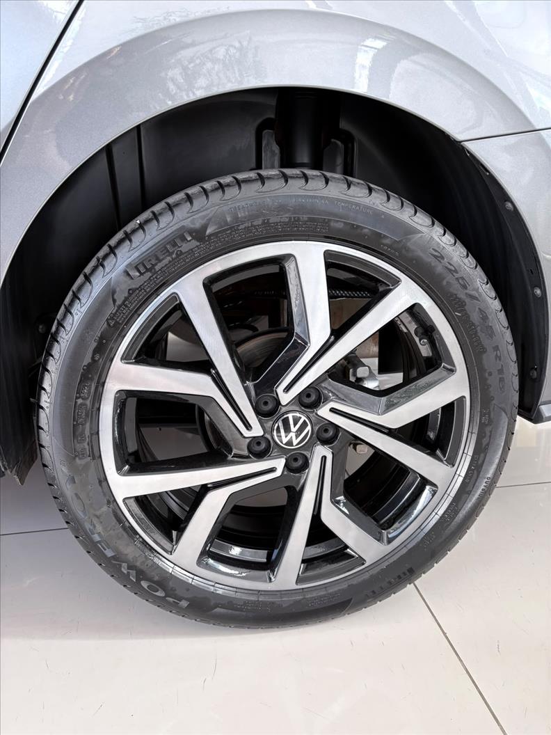  VIRTUS  1.4 250 TSI Exclusive 17