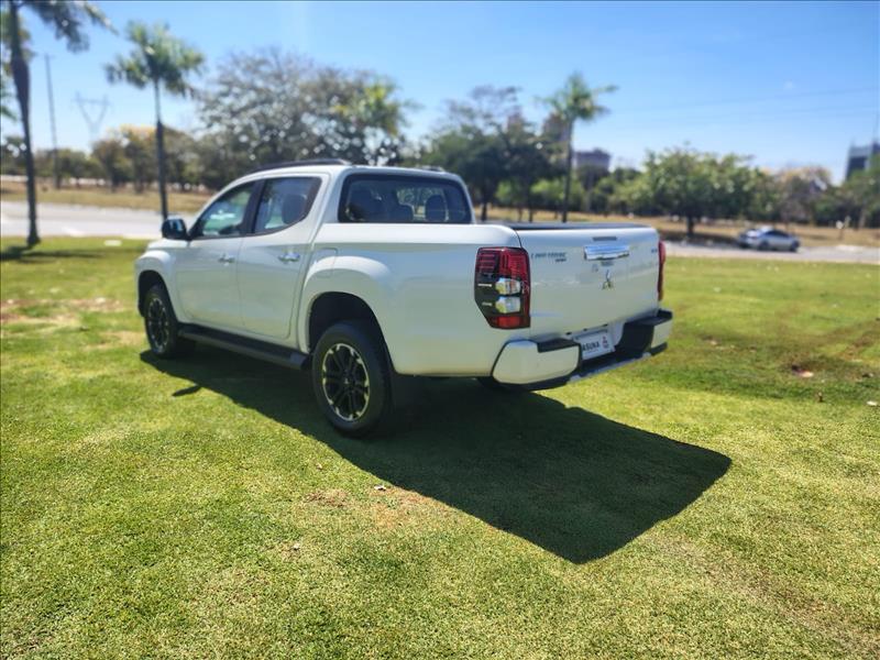  L200 TRITON  2.4 16V Turbo Sport HPE CD 4X4 4