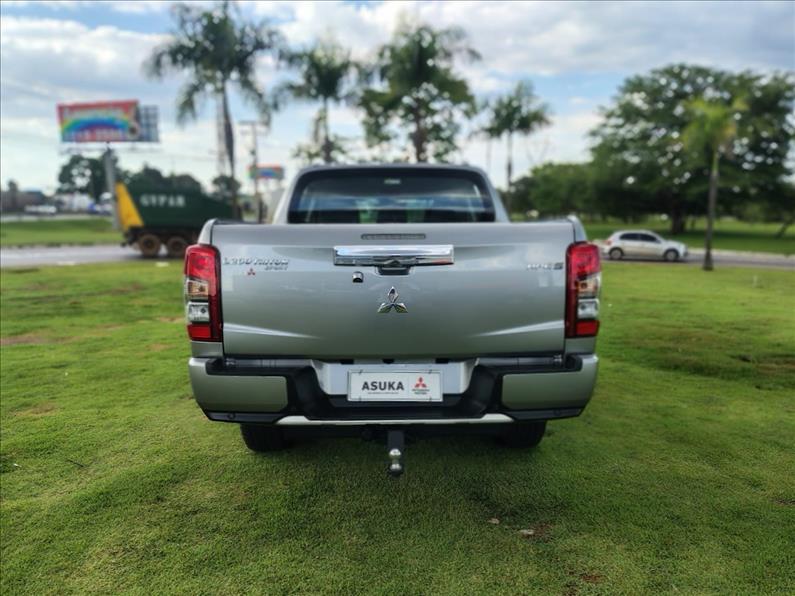  L200 TRITON  2.4 16V Turbo Sport Hpe-s CD 4X4 2