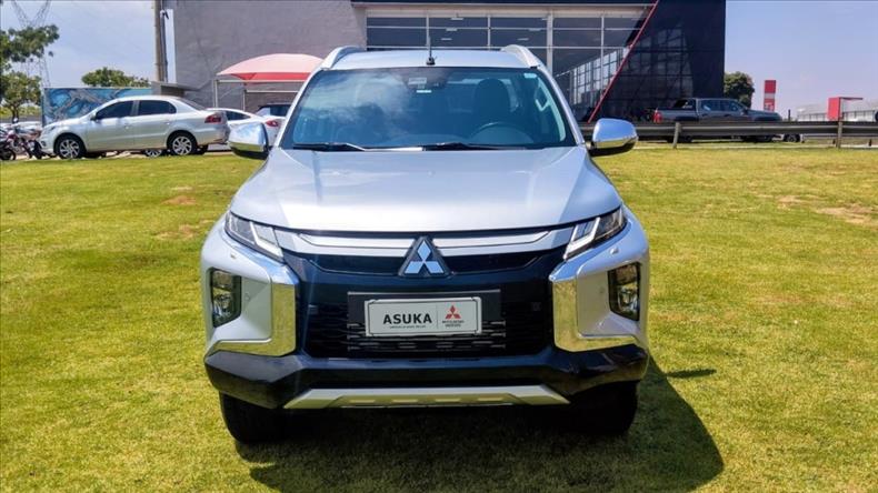  L200 TRITON  2.4 16V Turbo Sport Hpe-s CD 4X4 5