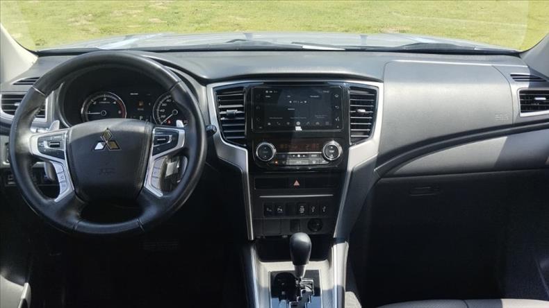  L200 TRITON  2.4 16V Turbo Sport Hpe-s CD 4X4 6
