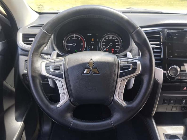  L200 TRITON  2.4 16V Turbo Sport Hpe-s CD 4X4 10