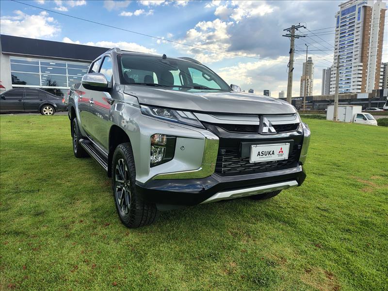  L200 TRITON  2.4 16V Turbo Sport Hpe-s CD 4X4 0