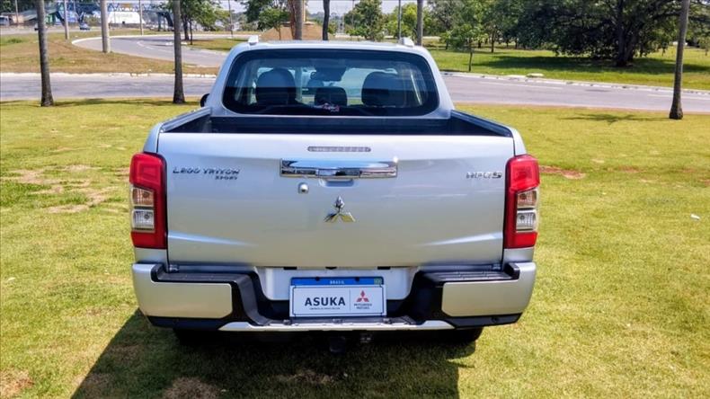  L200 TRITON  2.4 16V Turbo Sport Hpe-s CD 4X4 2