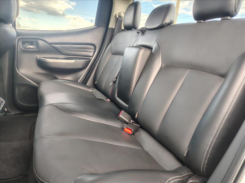  L200 TRITON  2.4 16V Turbo Sport Hpe-s CD 4X4 7