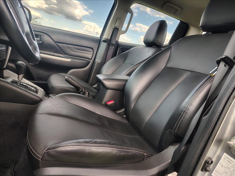  L200 TRITON  2.4 16V Turbo Sport Hpe-s CD 4X4 6