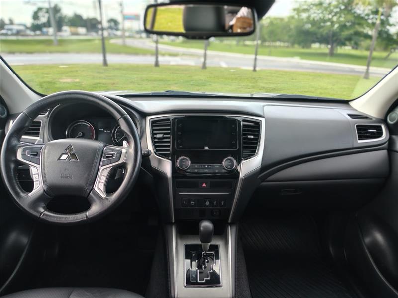  L200 TRITON  2.4 16V Turbo Sport Hpe-s CD 4X4 8