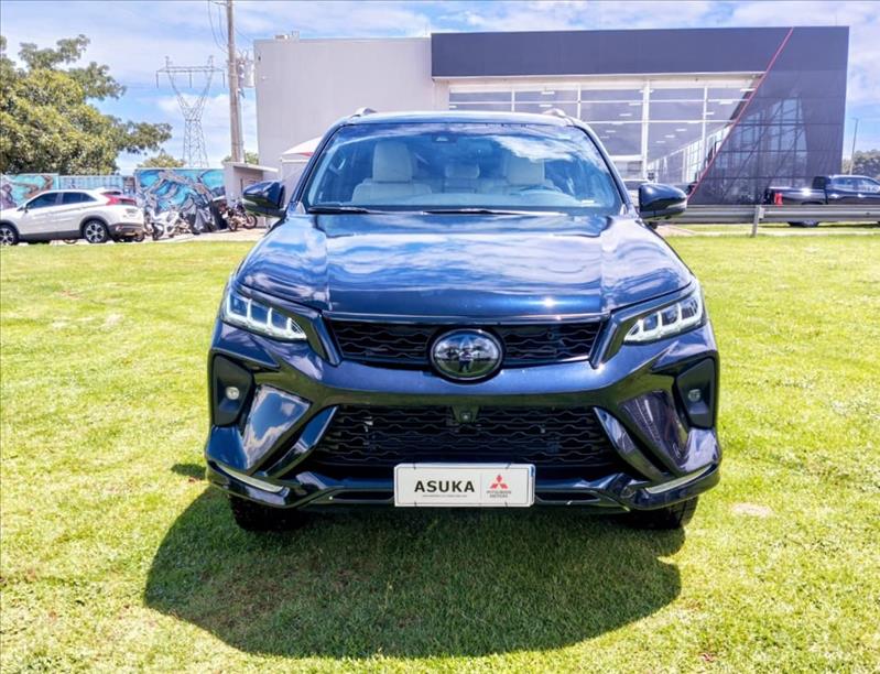  HILUX SW4  2.8 D-4d Turbo Diamond 7L 4X4 4