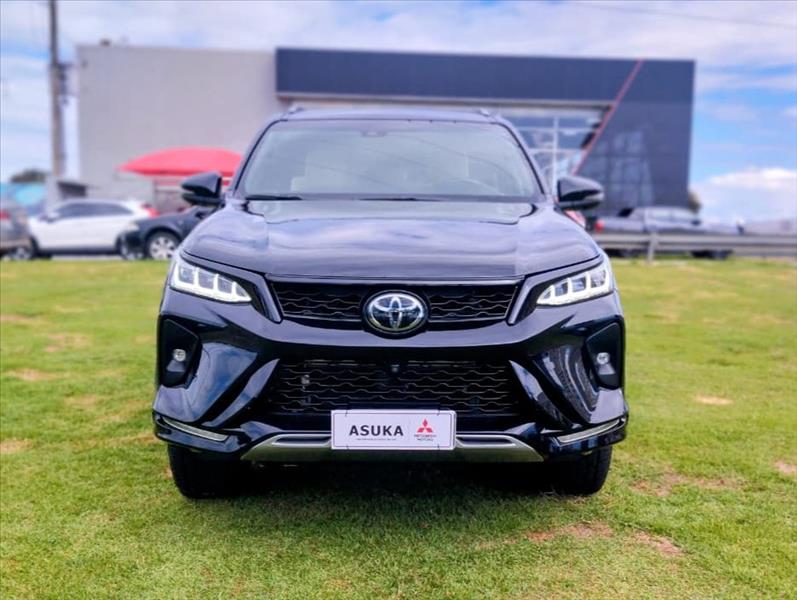  HILUX SW4  2.8 D-4d Turbo Diamond 7L 4X4 5