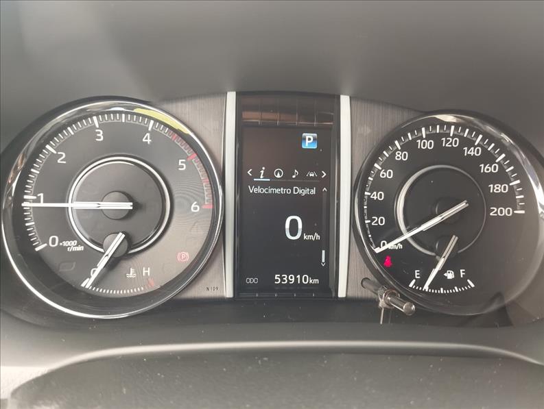  HILUX SW4  2.8 D-4d Turbo Diamond 7L 4X4 15