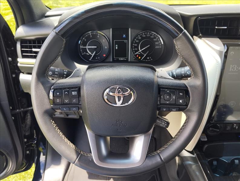  HILUX SW4  2.8 D-4d Turbo Diamond 7L 4X4 11