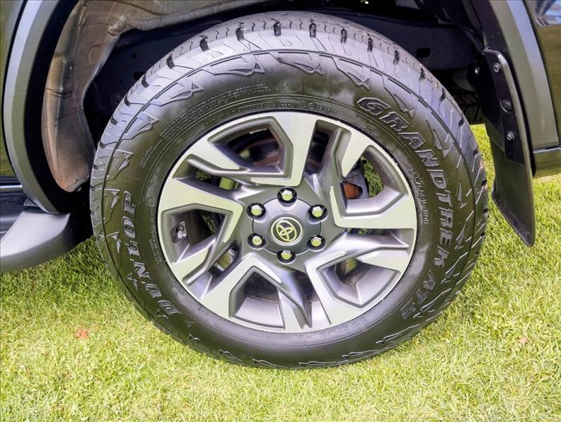  HILUX SW4  2.8 D-4d Turbo Diamond 7L 4X4 17