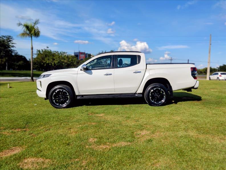  L200 TRITON  2.4 16V Turbo Sport HPE CD 4X4 3