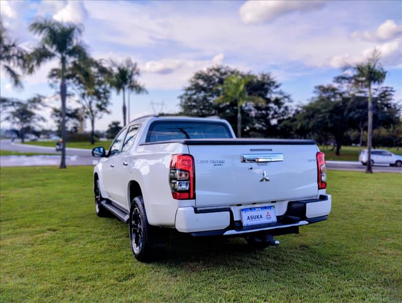  L200 TRITON  2.4 16V Turbo Sport HPE CD 4X4 5