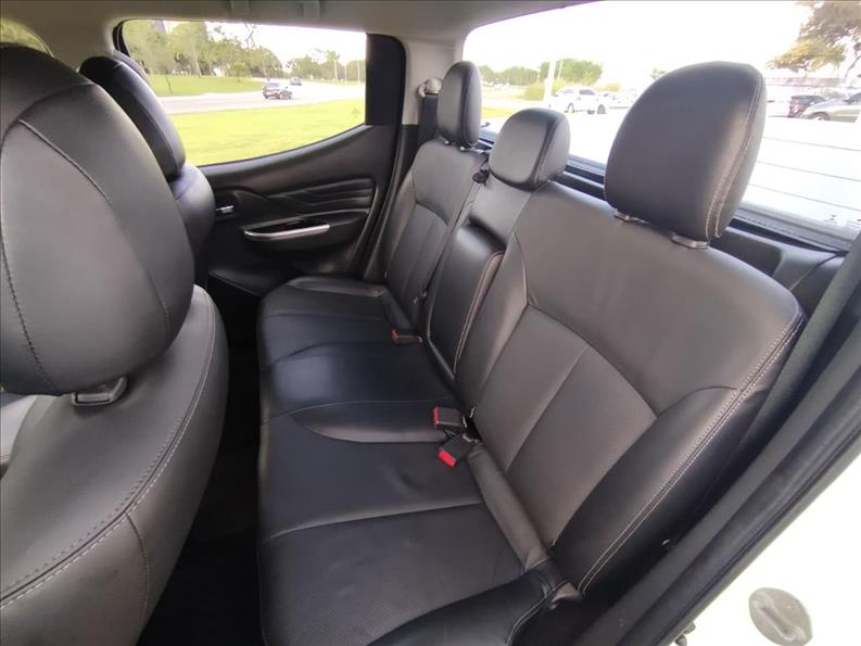  L200 TRITON  2.4 16V Turbo Sport HPE CD 4X4 7