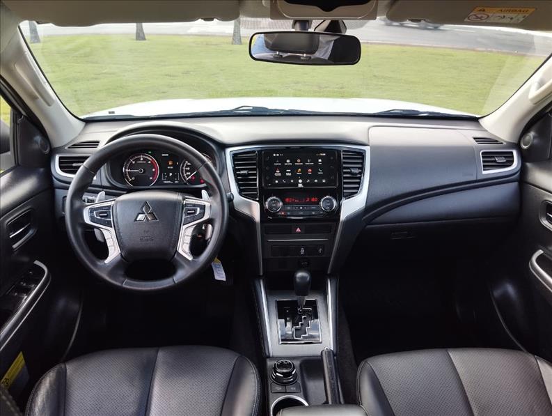  L200 TRITON  2.4 16V Turbo Sport HPE CD 4X4 9