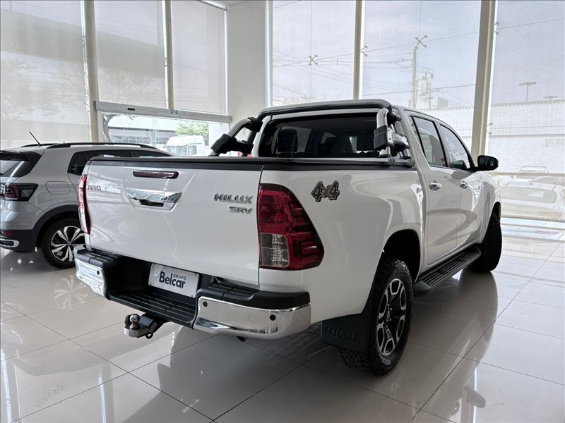  HILUX  2.8 D-4d Turbo CD SRV 4X4 1