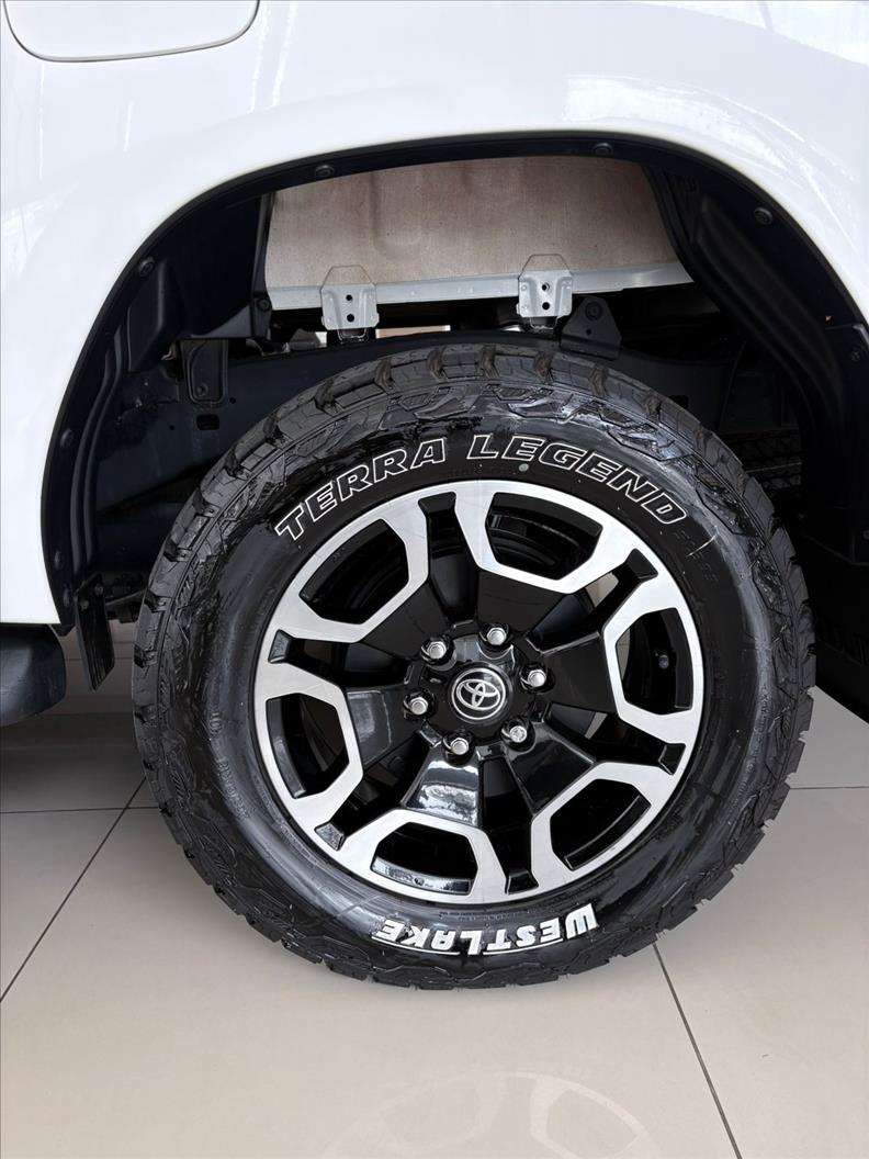  HILUX  2.8 D-4d Turbo CD SRV 4X4 16