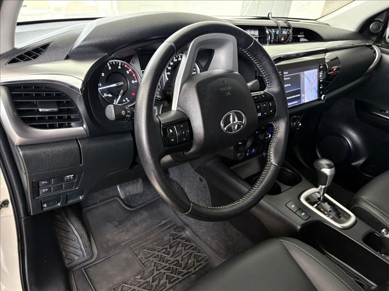  HILUX  2.8 D-4d Turbo CD SRV 4X4 11