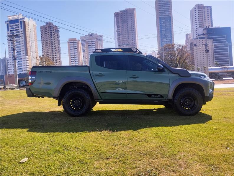  L200 TRITON  2.4 16V Turbo Sport Savana CD 4X4 