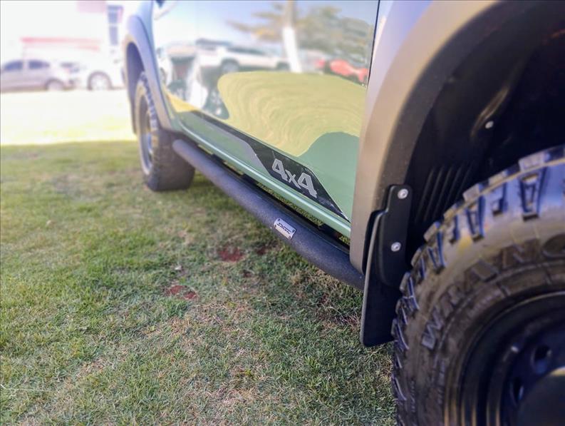 L200 TRITON 2.4 16V Turbo Sport Savana CD 4X4 L200 TRITON 2.4 16V Turbo Sport Savana CD 4X4