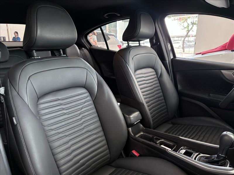  FASTBACK  1.0 Turbo 200 Impetus 6