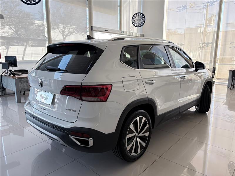  TAOS  1.4 250 TSI Highline 1