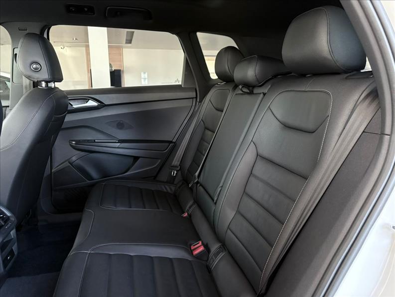  TAOS  1.4 250 TSI Highline 9