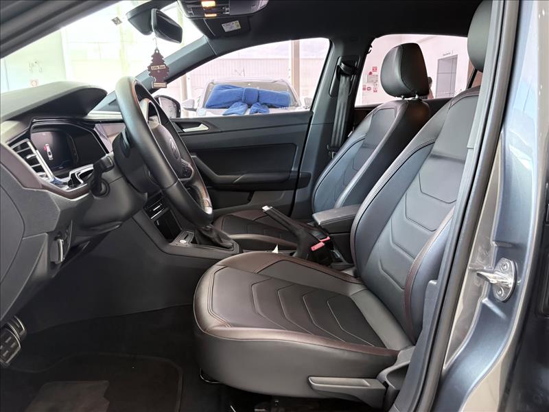  VIRTUS  1.0 200 TSI Highline 8