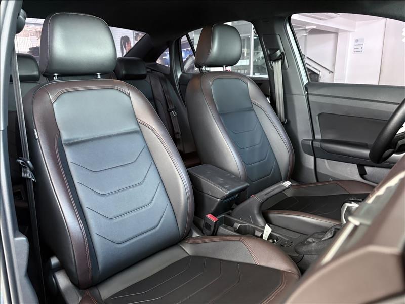  VIRTUS  1.0 200 TSI Highline 6