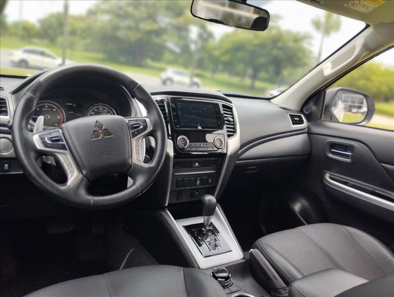  L200 TRITON  2.4 16V Turbo Sport HPE CD 4X4 10