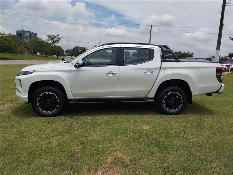  L200 TRITON  2.4 16V Turbo Sport HPE CD 4X4 3
