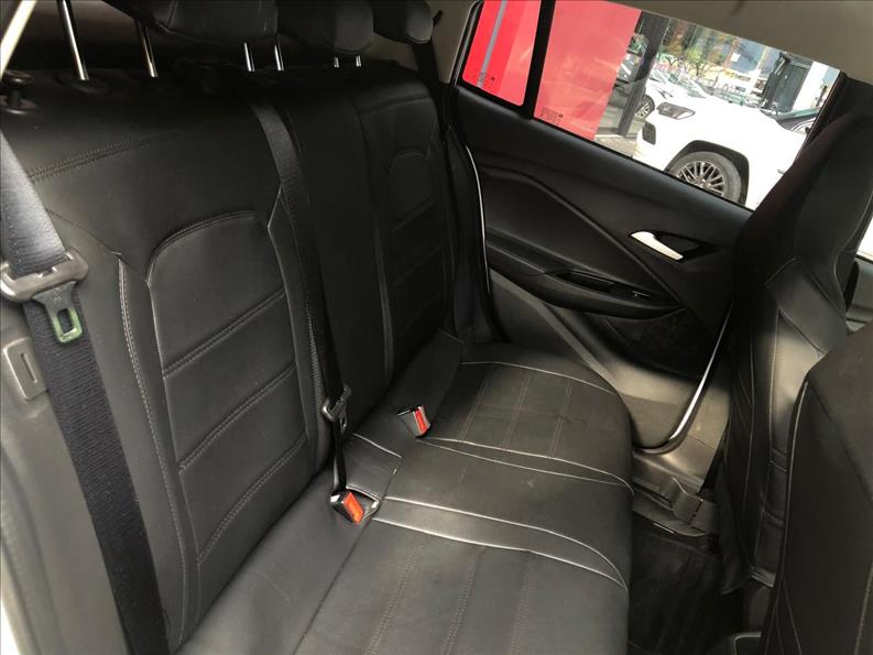  ONIX  1.0 Turbo LT 7