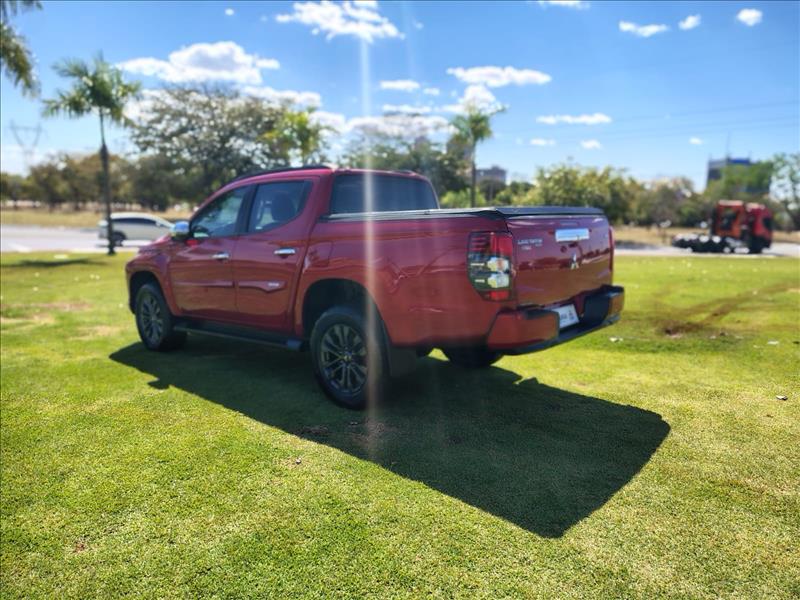  L200 TRITON  2.4 16V Turbo Sport HPE CD 4X4 3