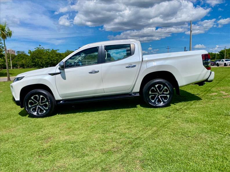  L200 TRITON  2.4 16V Turbo Sport Hpe-s CD 4X4 4