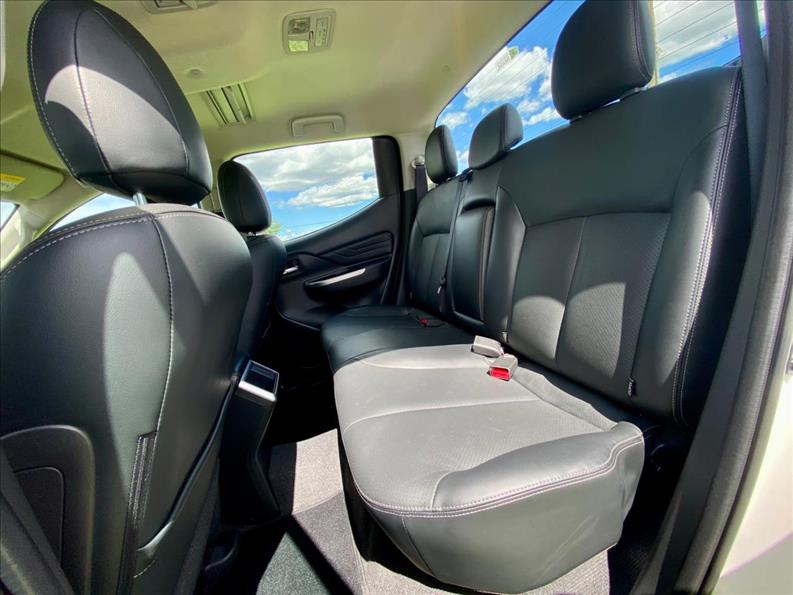  L200 TRITON  2.4 16V Turbo Sport Hpe-s CD 4X4 8