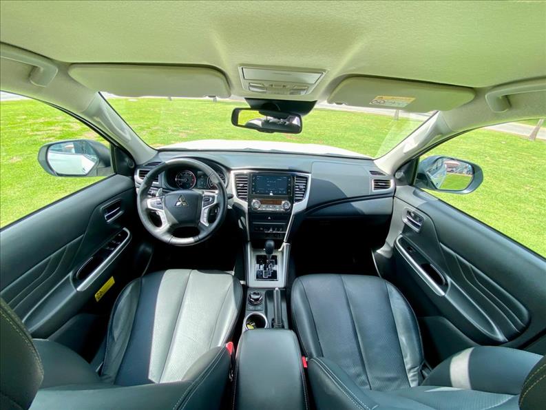  L200 TRITON  2.4 16V Turbo Sport Hpe-s CD 4X4 9