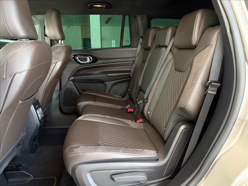  COMMANDER  2.0 Td380 Turbo Overland 10
