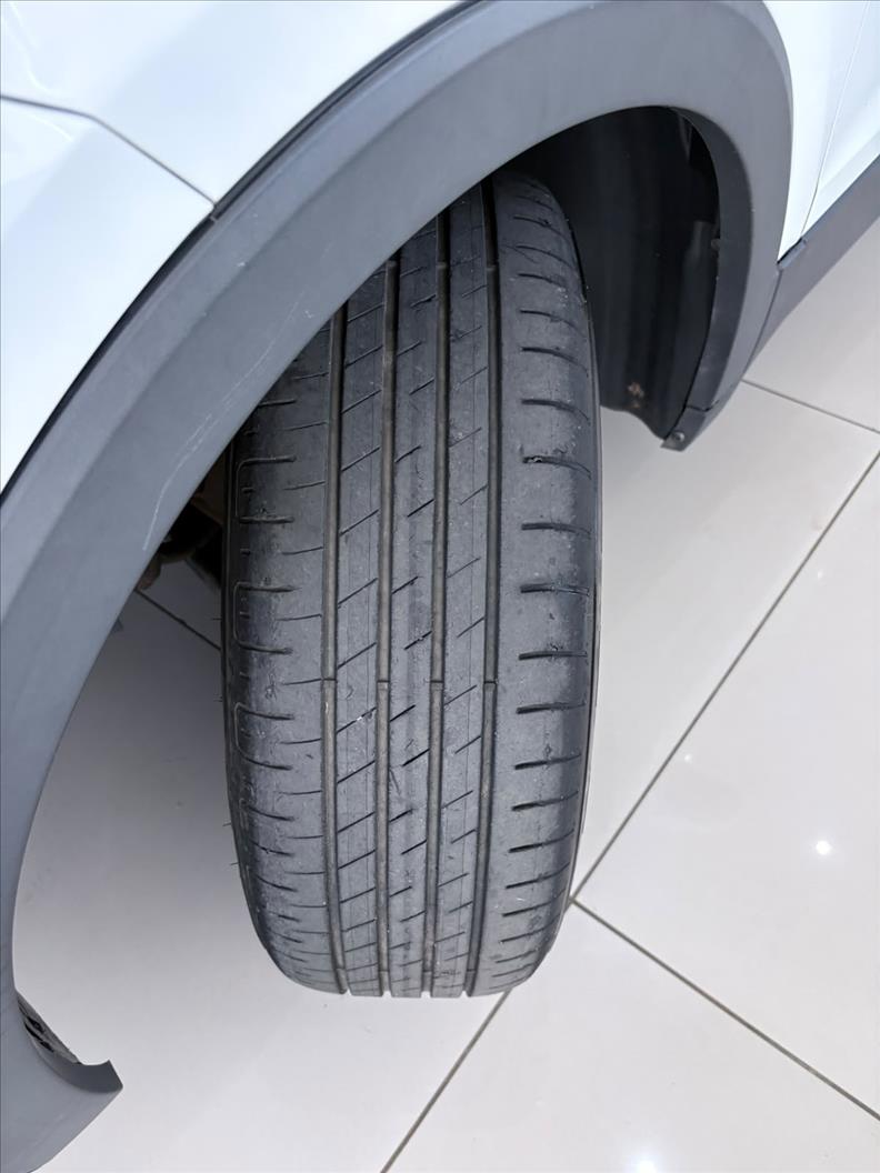  T-CROSS  1.0 200 TSI Sense 16