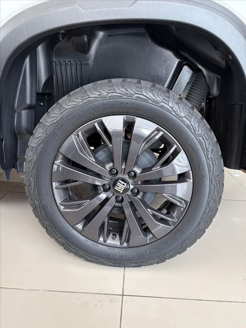  TORO  1.3 Turbo 270 Volcano 16