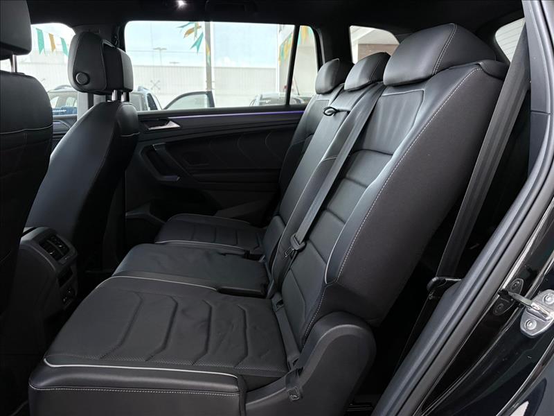  TIGUAN  2.0 300 TSI Allspace R-line 9