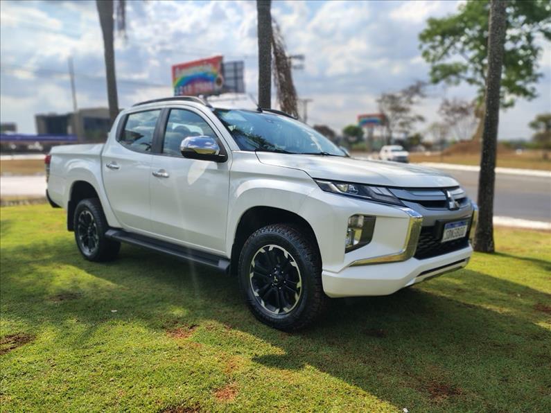  L200 TRITON  2.4 16V Turbo Sport HPE CD 4X4 0
